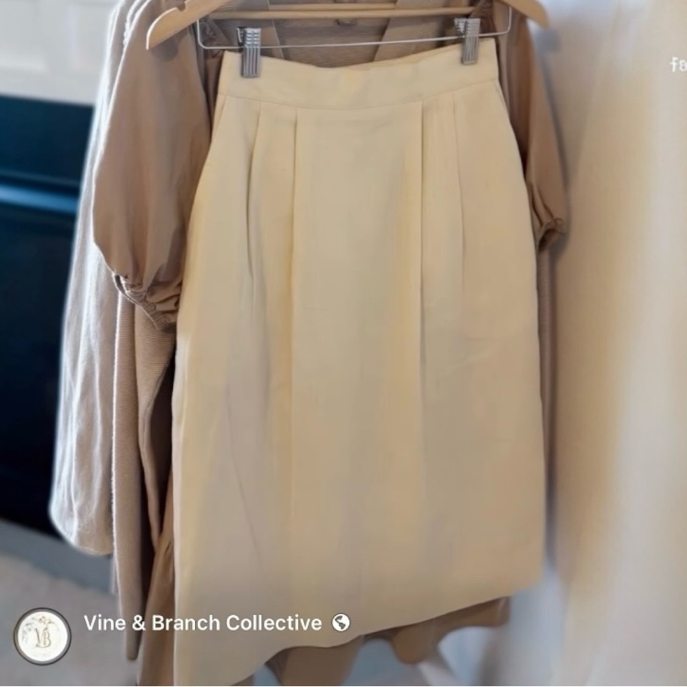Vintage Linen Blend Pleated Midi Pencil Skirt (4) - Picture 3 of 8